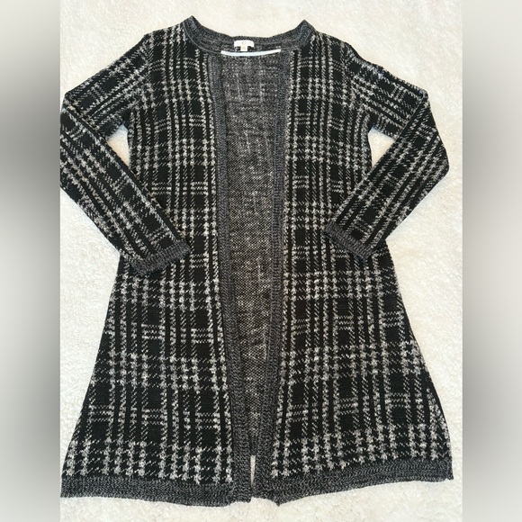 C Sweaters - C Apparel Plaid Open-Front Longline Cardigan Sweater - Size Medium